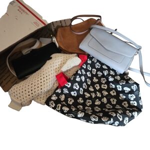 Stylish Six Bundle Of Handbags.  All In Good Shape.
